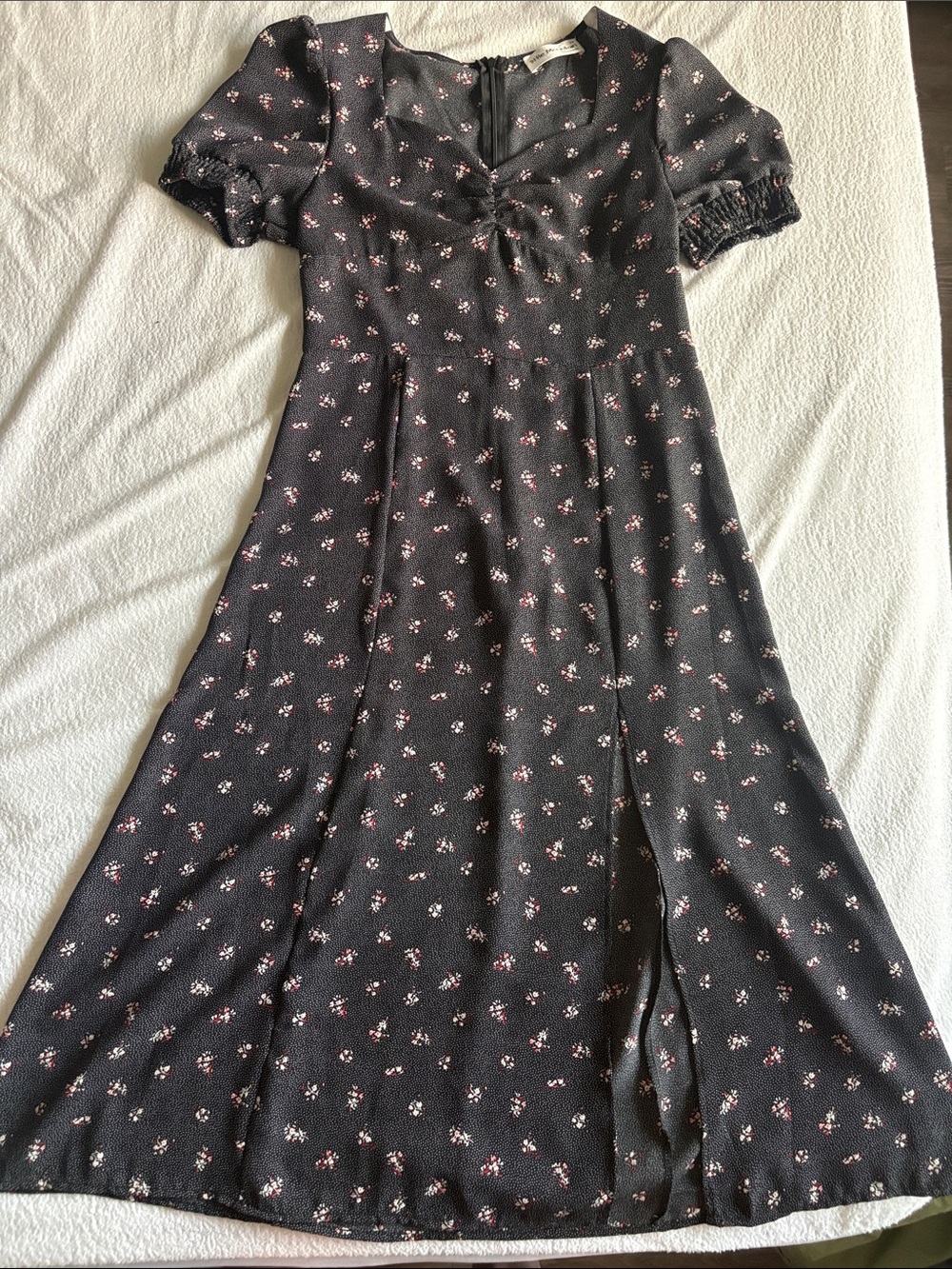 Little Mountain Vancouver babydoll Black Floral Midi Dress size M